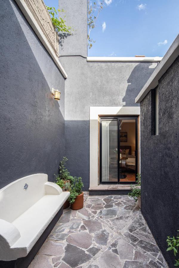 Holiday home Rooftop Jacuzzi! Country-style 4 Bedroom *