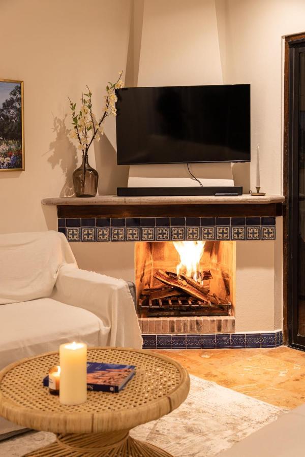 Holiday home Rooftop Jacuzzi! Country-style 4 Bedroom *