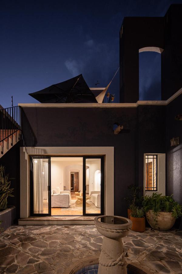 Rooftop Jacuzzi! Country-style 4 Bedroom Holiday home